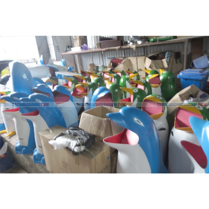 Thùng rác nhựa composite chim cánh cụt Thùng rác nhựa composite chim cánh cụt